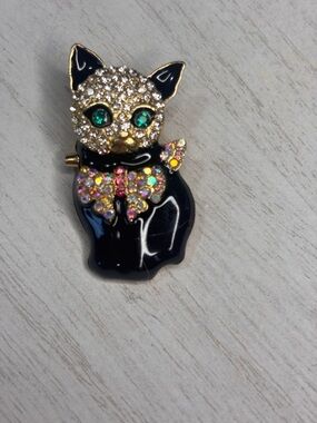 Crystal-Accent Black Cat Brooch - Elegant Pet Accessory